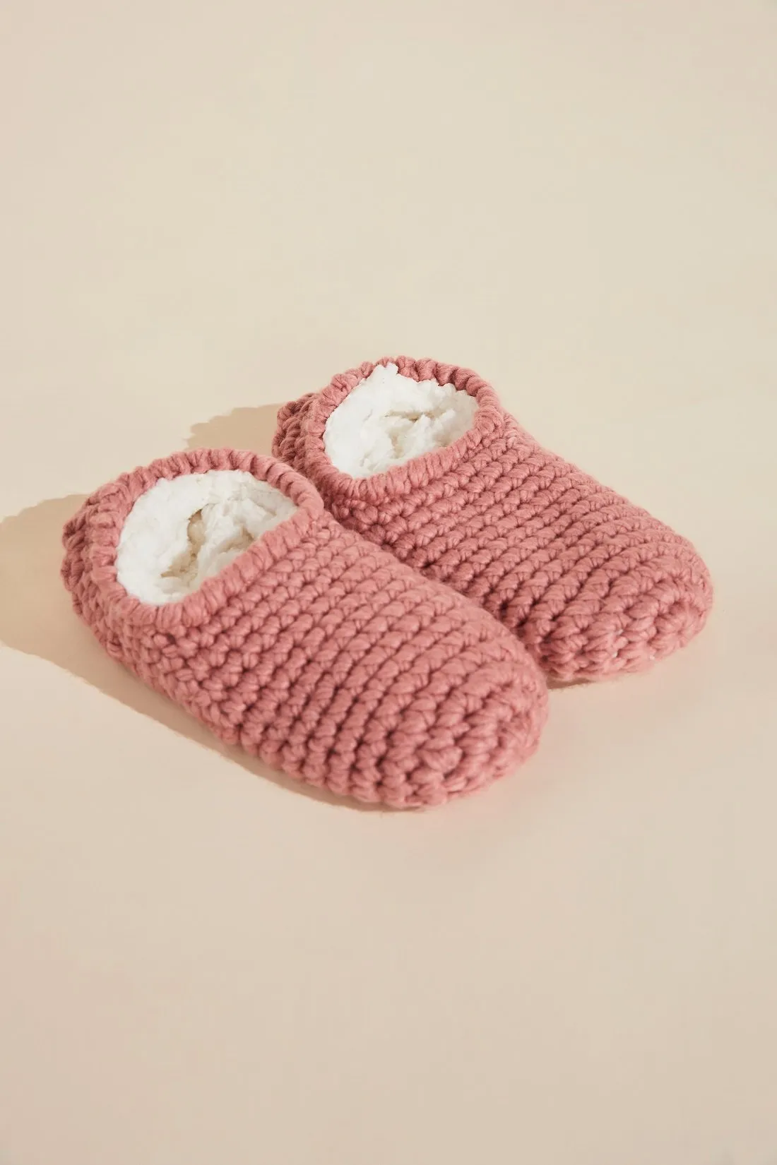 Plush Ankle Slipper Socks in La Rosa